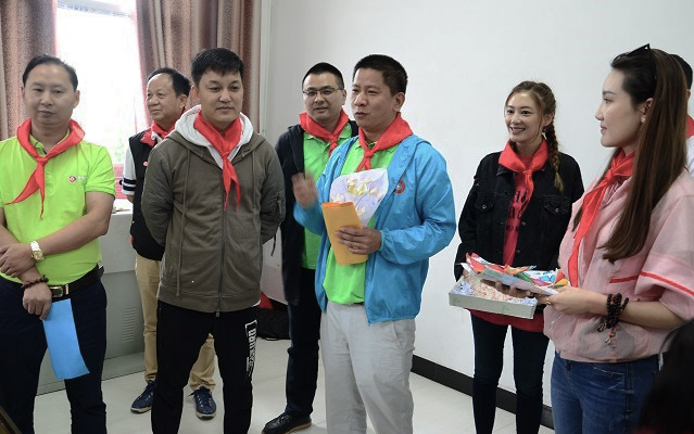 &ldquo;六一微心愿，愛心暖童心&rdquo;湘江電纜攜手村長李銳愛心傳遞 點(diǎn)亮未來