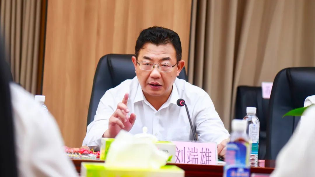 揭陽市委常委，揭西縣委書記劉端雄等領導一行參觀考察湘江電纜